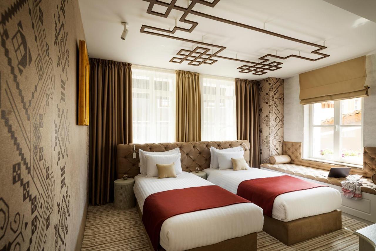 Gallery 37 Powered By Aston Plovdiv Exterior photo A room at the hotel