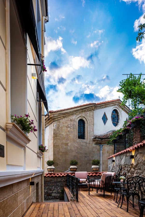 Gallery 37 Powered By Aston Plovdiv Exterior photo The church of San Pietro