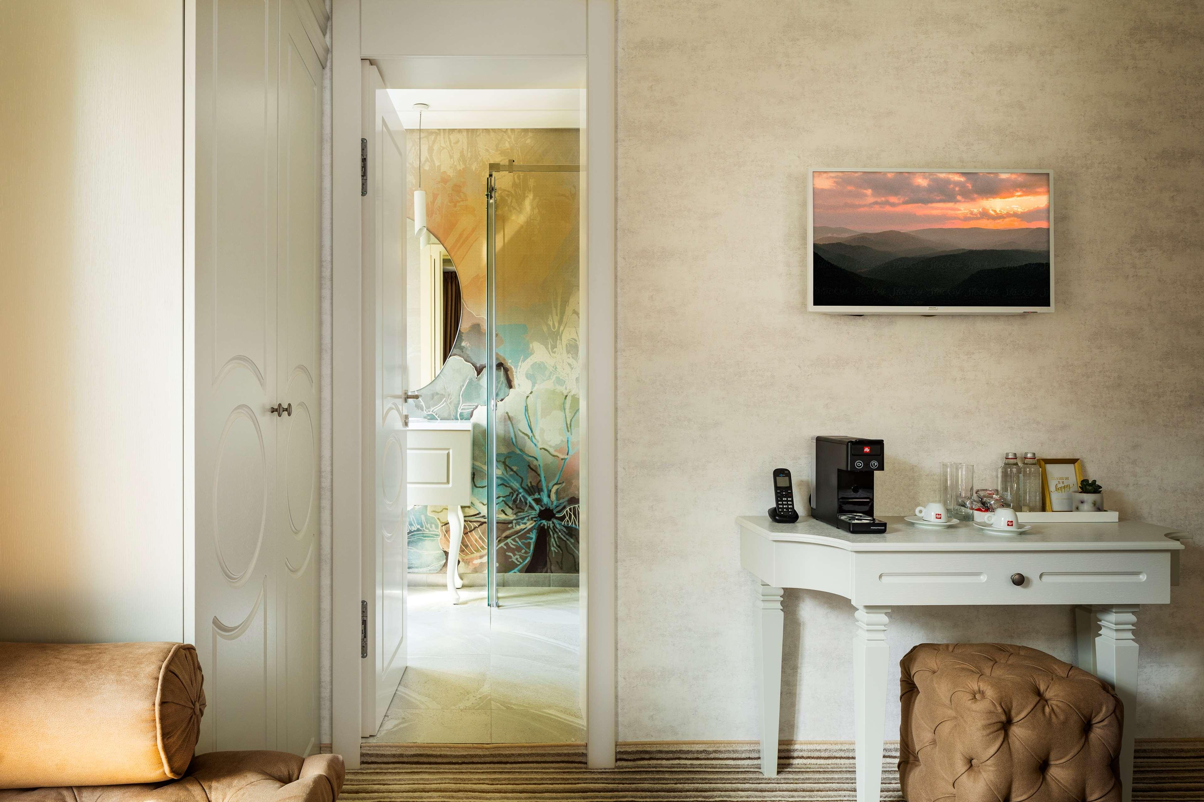 Gallery 37 Powered By Aston Plovdiv Exterior photo A room at the hotel
