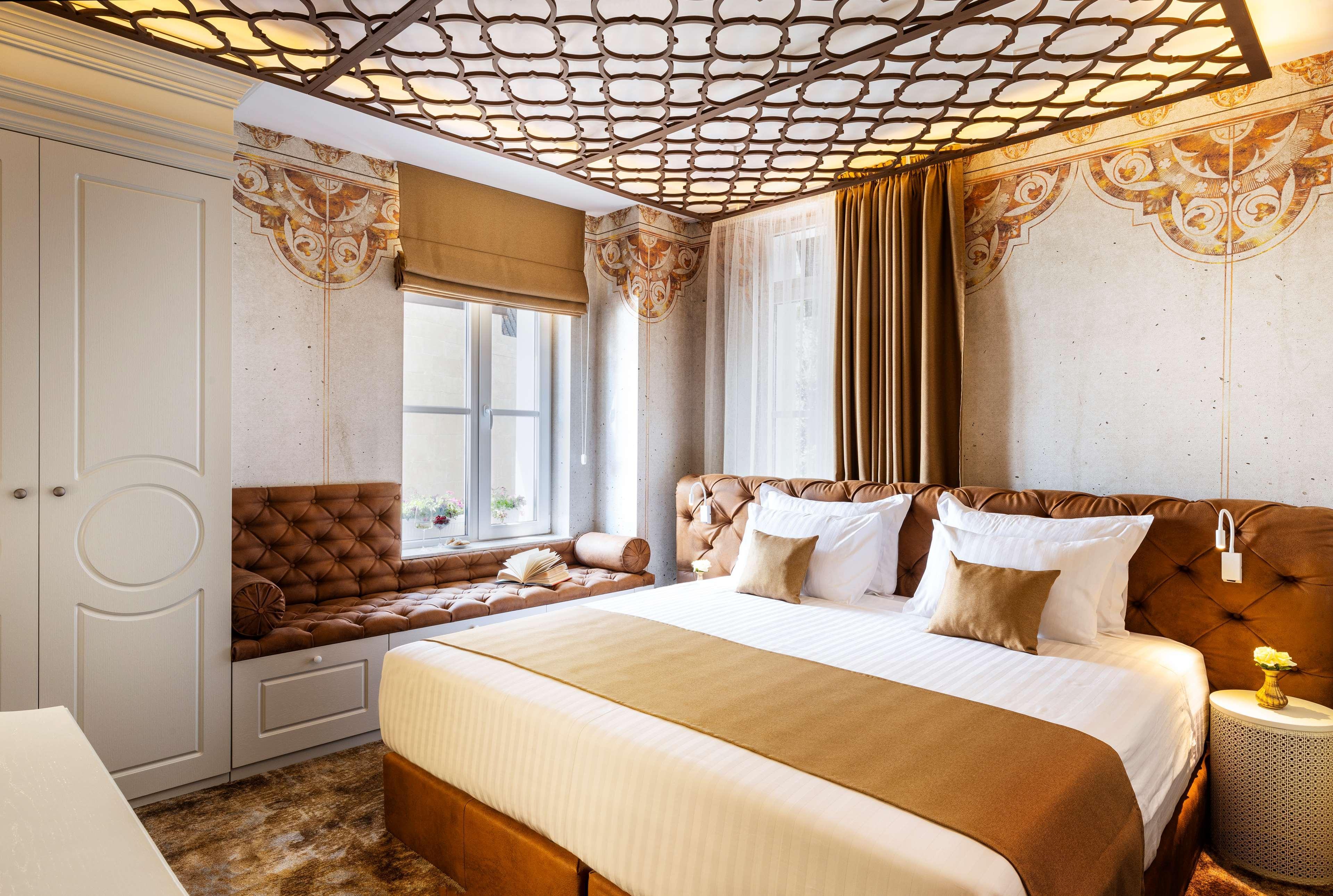 Gallery 37 Powered By Aston Plovdiv Exterior photo A bedroom at the hotel